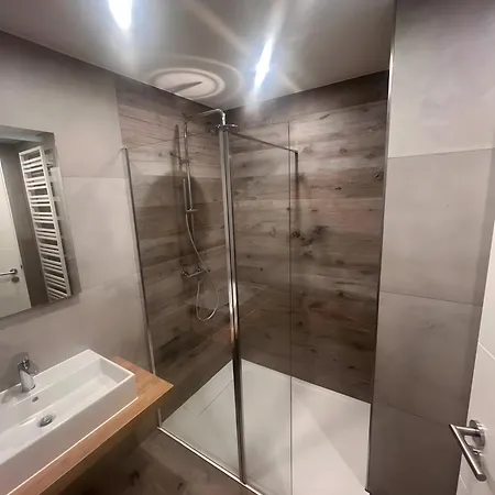1 Creidlitz Links Apartment
