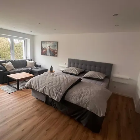 1 Creidlitz Links Apartment